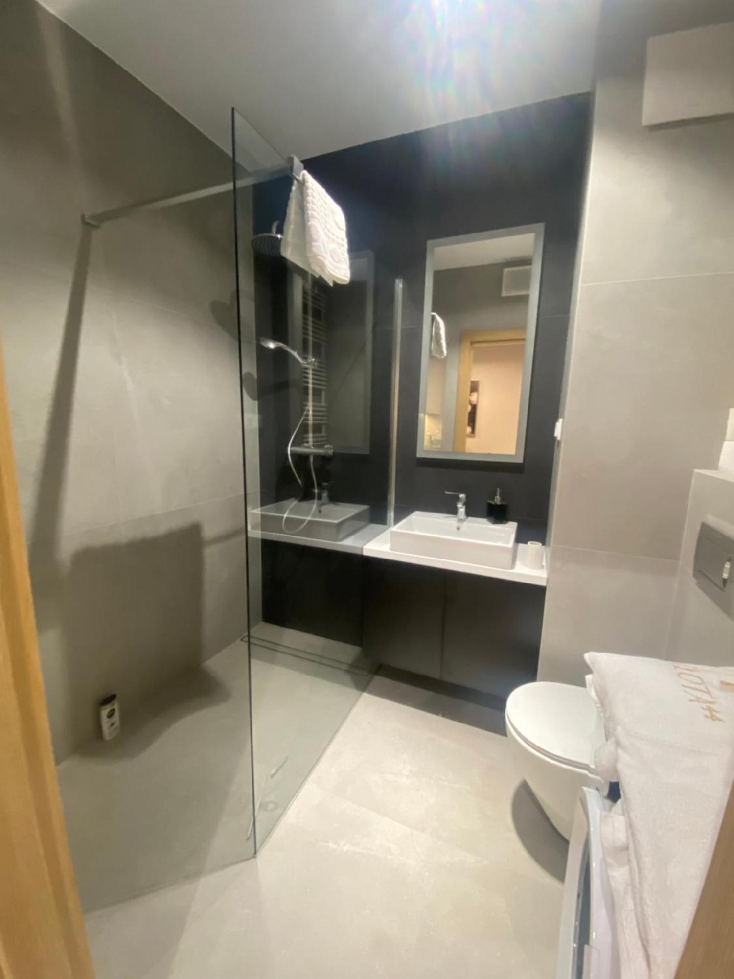 Wiktoryn 6 Piekne Nowe Apartamenty Z Duzymi Balkonami Βαρσοβία Εξωτερικό φωτογραφία